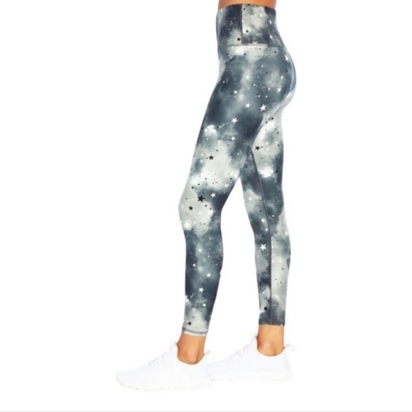 NWT Wildfox Sweat Pink Stars & Clouds Leggings High Waist Workout Medium - Picture 3 of 5